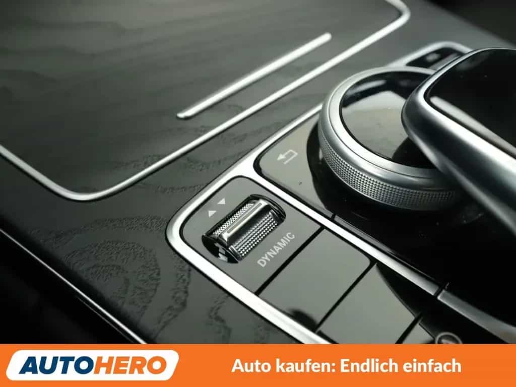 Mercedes-Benz C 400 4Matic AMG Line Aut.*NAVI*CAM*LED*PDC*SHZ* 01/2018-photo-29