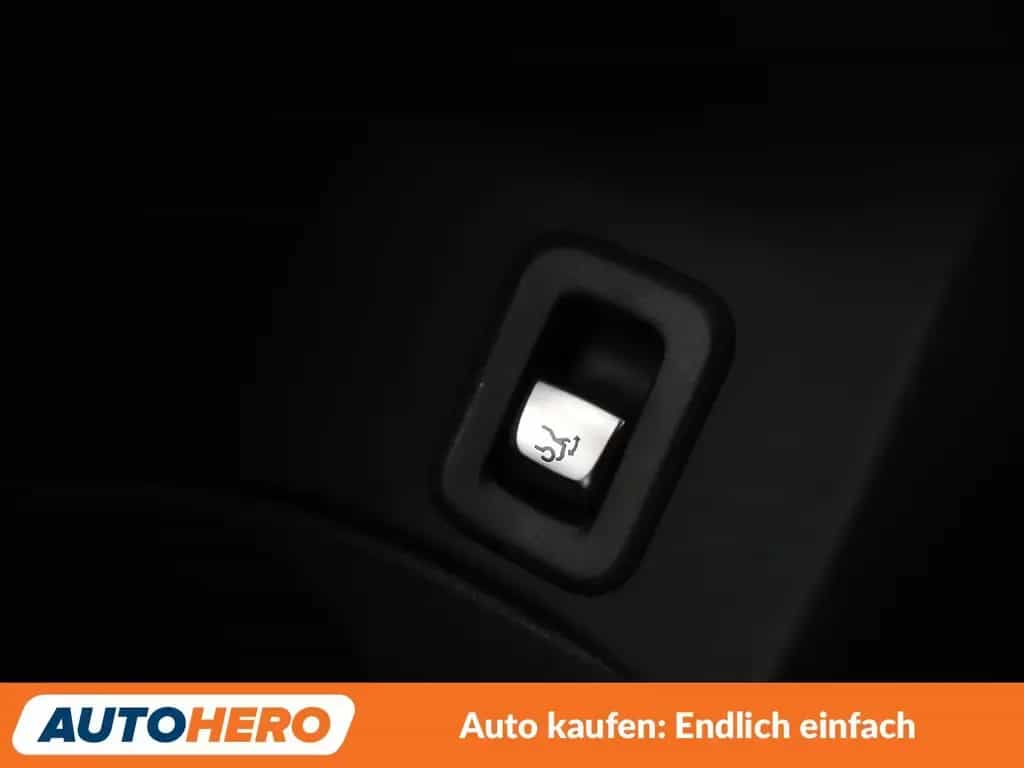 Mercedes-Benz C 400 4Matic AMG Line Aut.*NAVI*CAM*LED*PDC*SHZ* 01/2018-photo-31