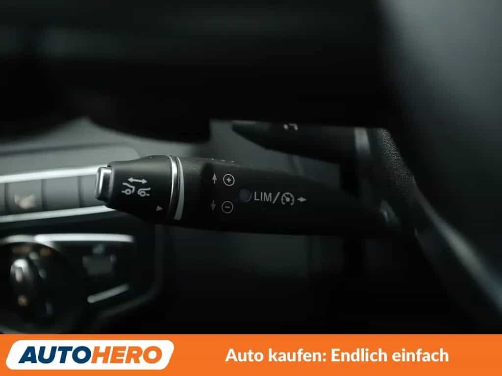 Mercedes-Benz C 400 4Matic AMG Line Aut.*NAVI*CAM*LED*PDC*SHZ* 01/2018-photo-32