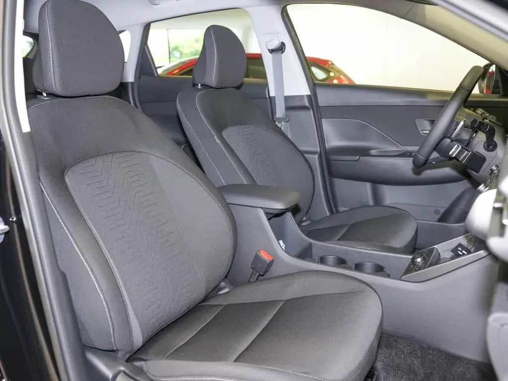 Hyundai Kona 1.6 TGDI DCT Trend Assistenzpaket elek Heck 12/2024-photo-4