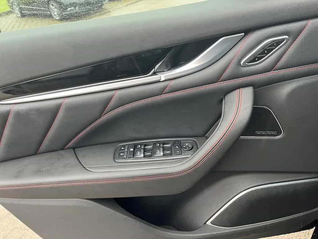 Maserati Levante Modena Ultima MY24 PANORAMADACH+360°-KAM 01/2024-photo-14