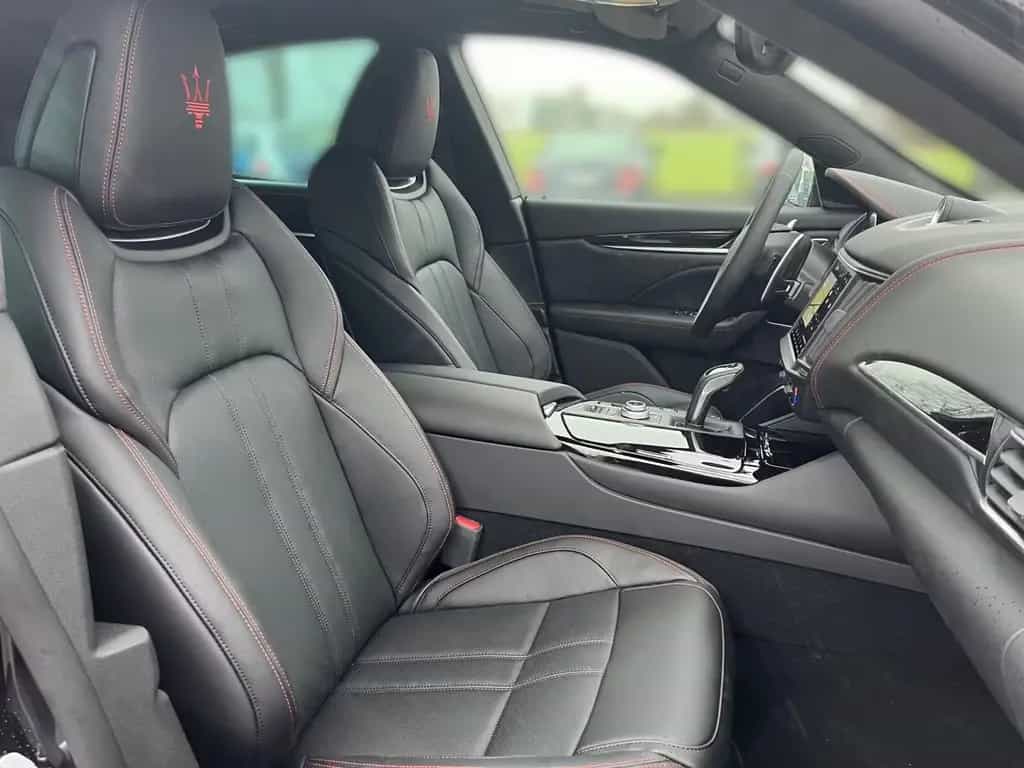 Maserati Levante Modena Ultima MY24 PANORAMADACH+360°-KAM 01/2024-photo-8