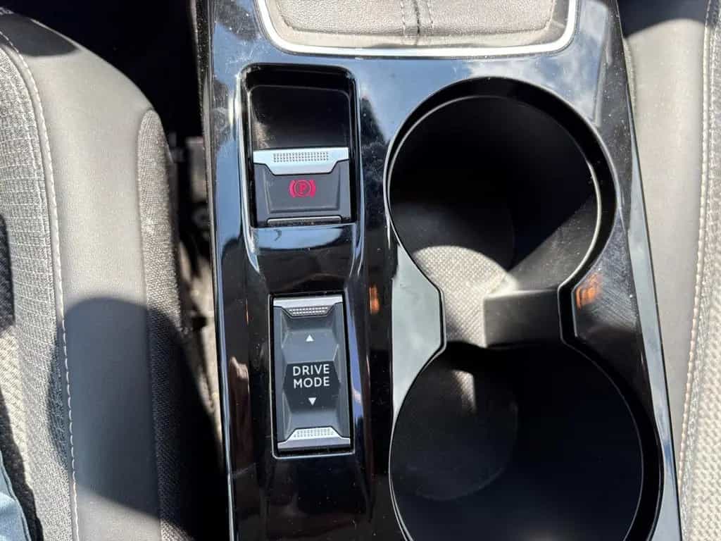 Peugeot 208 Allure NAVI, LED, KAMERA 03/2025-photo-15