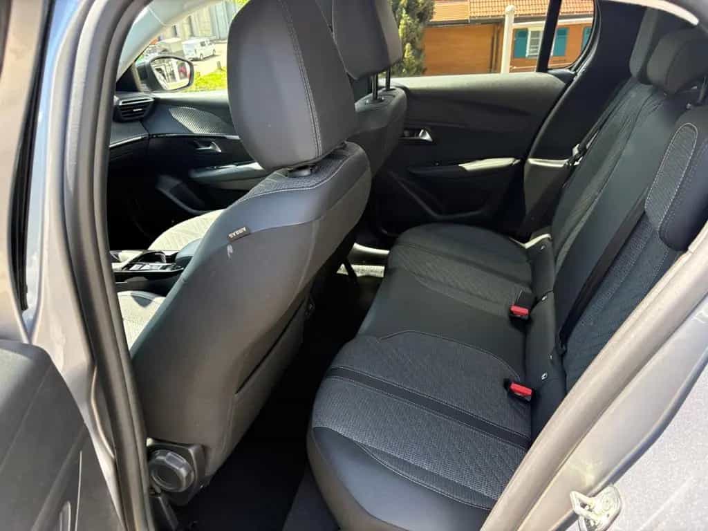 Peugeot 208 Allure NAVI, LED, KAMERA 03/2025-photo-16