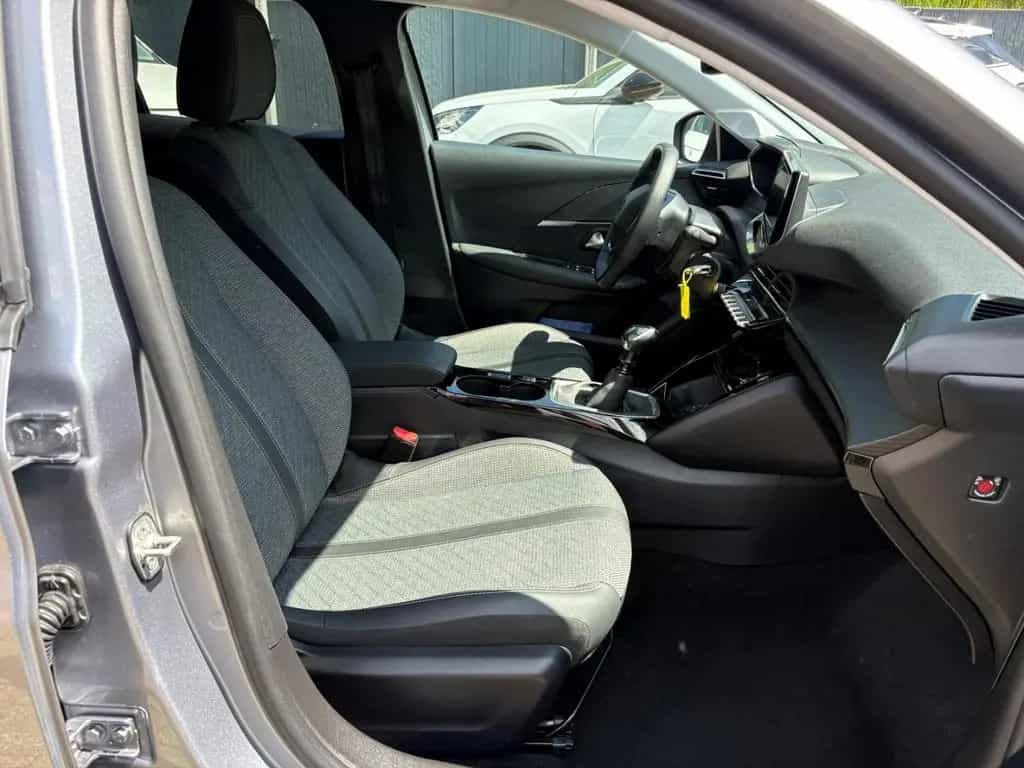 Peugeot 208 Allure NAVI, LED, KAMERA 03/2025-photo-18