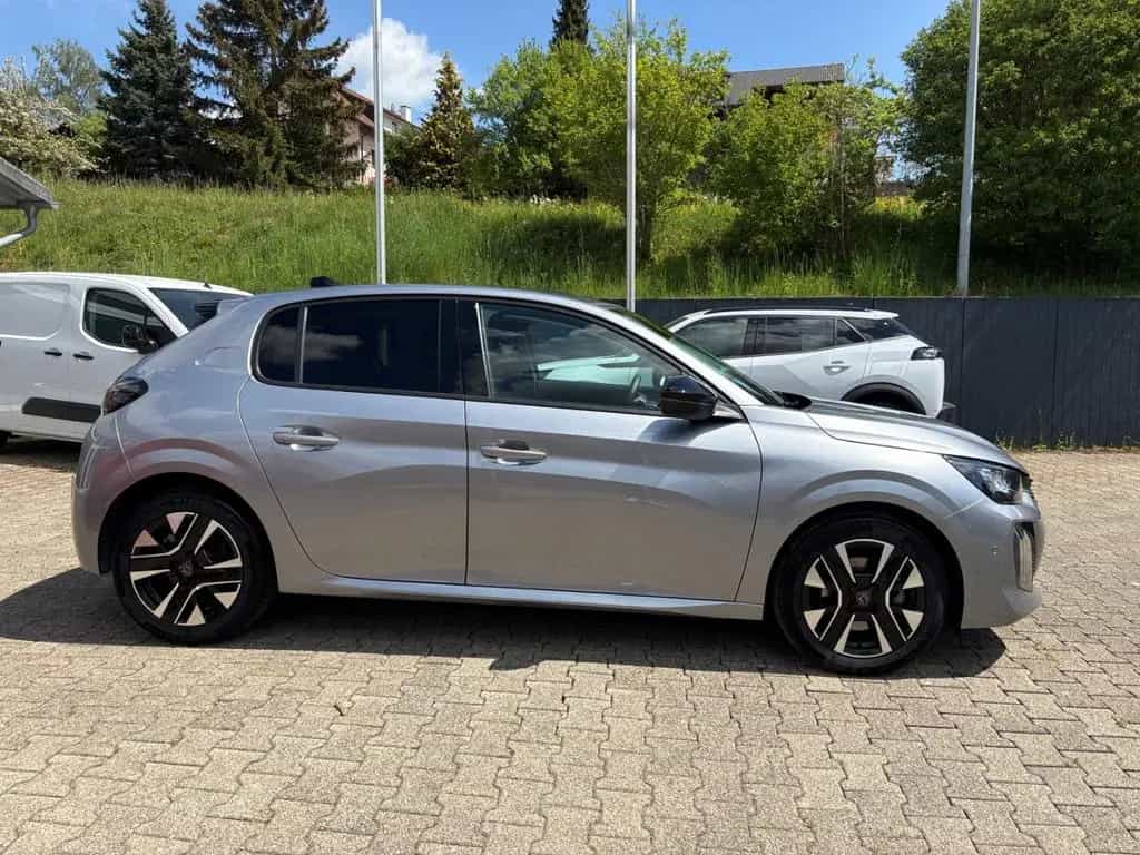 Peugeot 208 Allure NAVI, LED, KAMERA 03/2025-photo-4