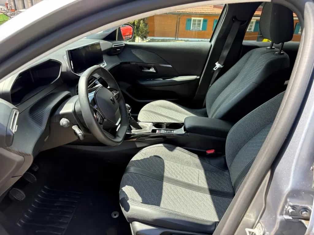 Peugeot 208 Allure NAVI, LED, KAMERA 03/2025-photo-7