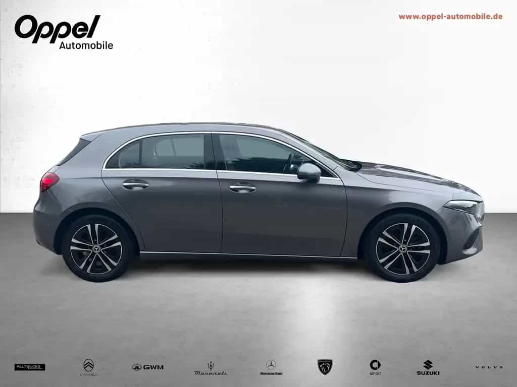 Mercedes-Benz A 200 Progressive ANHÄNGERKUPPLUNG+NAVI+TEMPOMAT 07/2024-photo-4