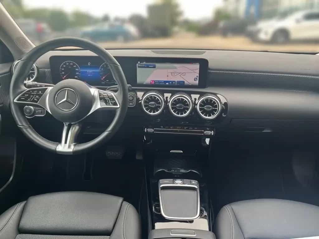 Mercedes-Benz A 200 Progressive ANHÄNGERKUPPLUNG+NAVI+TEMPOMAT 07/2024-photo-9