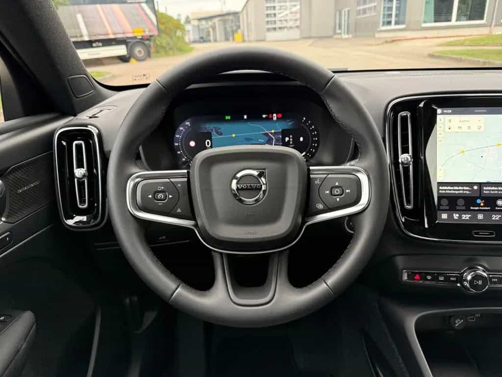 Volvo XC 40 B3 2WD Plus Black Edition*Anhngevorr.* 12/2025-photo-13