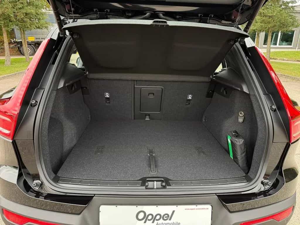 Volvo XC 40 B3 2WD Plus Black Edition*Anhngevorr.* 12/2025-photo-16