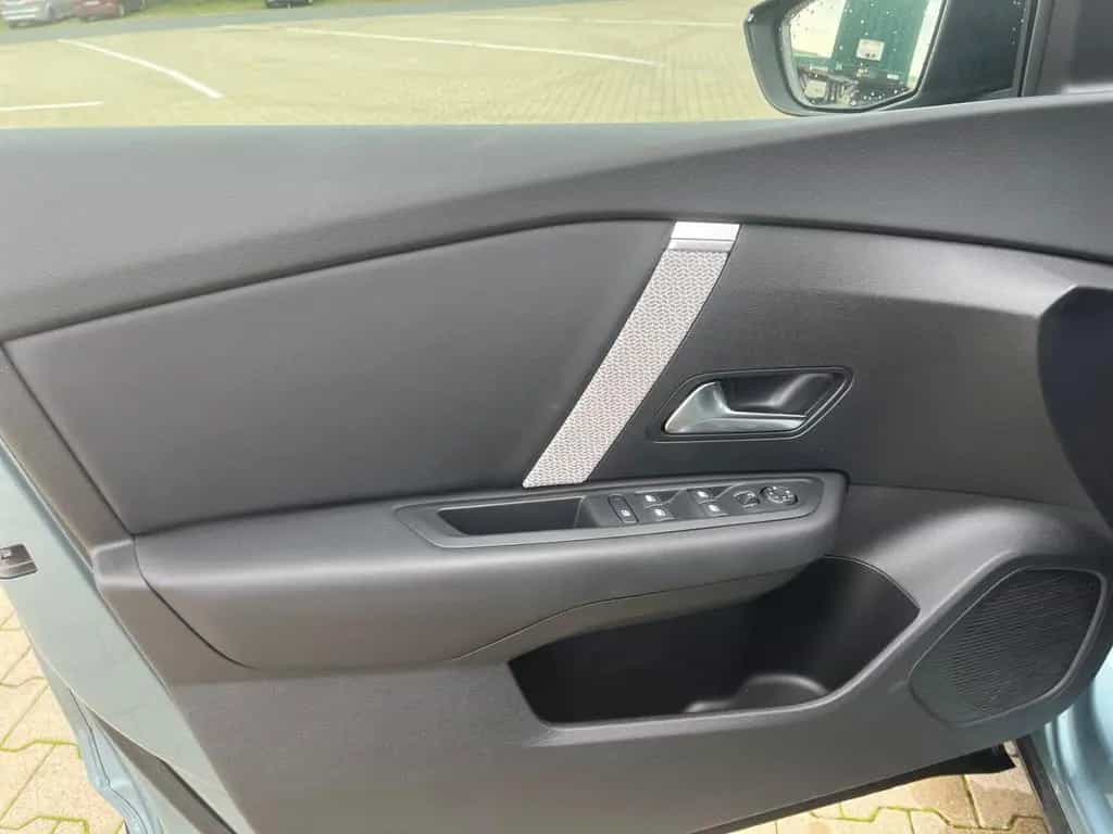 Citroën C4 Shine Stop&Start SITZHEIZUNG+NAVIGATION 11/2023-photo-14