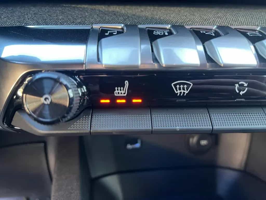 Peugeot 3008 Allure Pack SITZHEIZUNG+NAVIGATION+TEMPOMAT 11/2023-photo-21