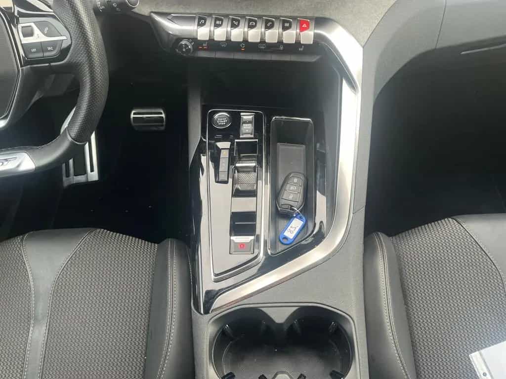 Peugeot 3008 GT SITZHEIZUNG+RÜCKFAHRKAMERA+NAVIGATIONBC 12/2023-photo-11