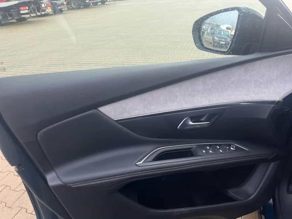 Peugeot 3008 GT SITZHEIZUNG+RÜCKFAHRKAMERA+NAVIGATIONBC 12/2023-photo-15