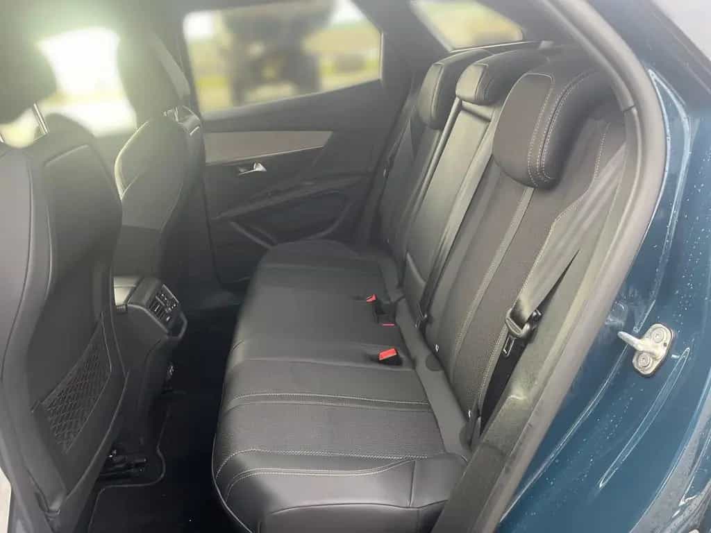 Peugeot 3008 GT SITZHEIZUNG+RÜCKFAHRKAMERA+NAVIGATIONBC 12/2023-photo-16