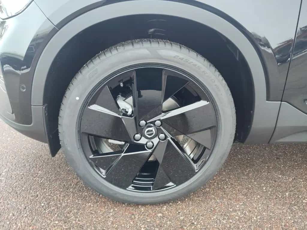 Volvo XC40 Black Edition B3 Mild-Hybrid Benzin Plus 02/2026-photo-7