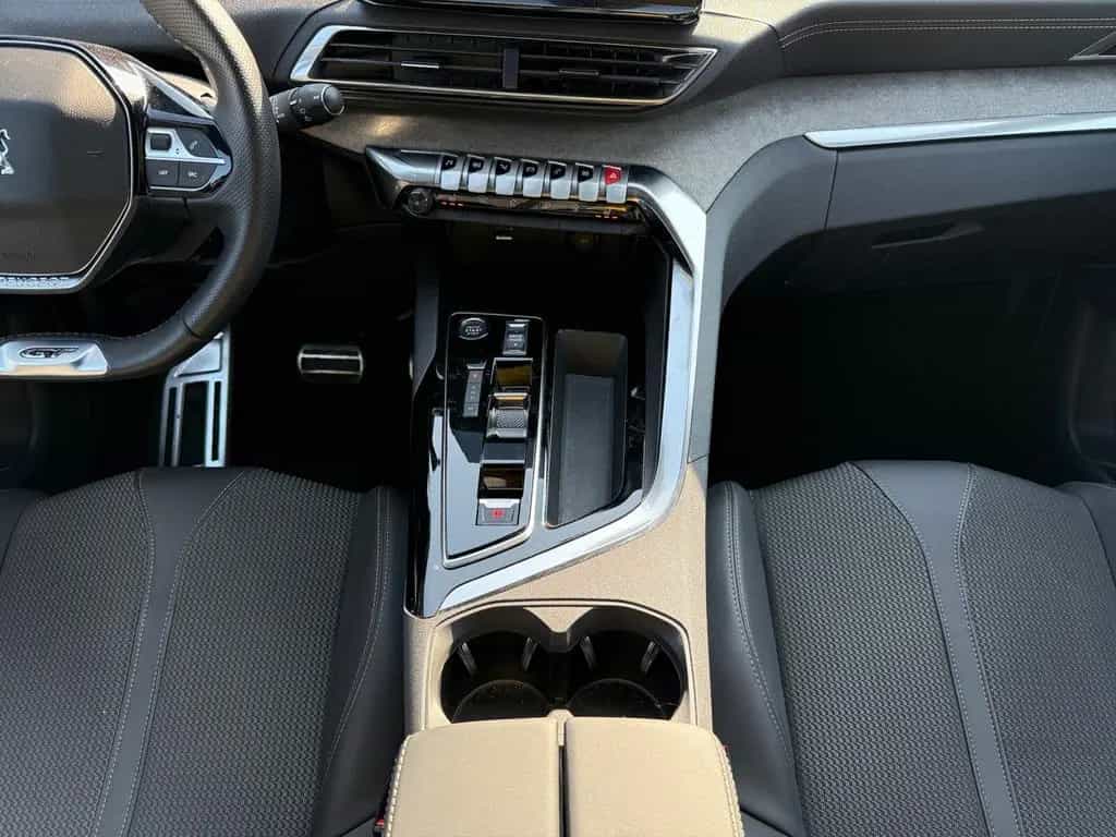 Peugeot 3008 GT Mild-Hybrid *SITZHEIZUNG+NAVI+TEMPOMAT* 02/2024-photo-11