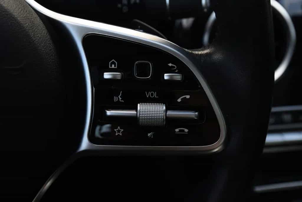 Mercedes-Benz C 180 CGI 9G LED/Panorama/Kamera/Navi/Sitzheiz. 02/2019-photo-15