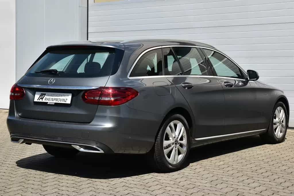 Mercedes-Benz C 180 CGI 9G LED/Panorama/Kamera/Navi/Sitzheiz. 02/2019-photo-2