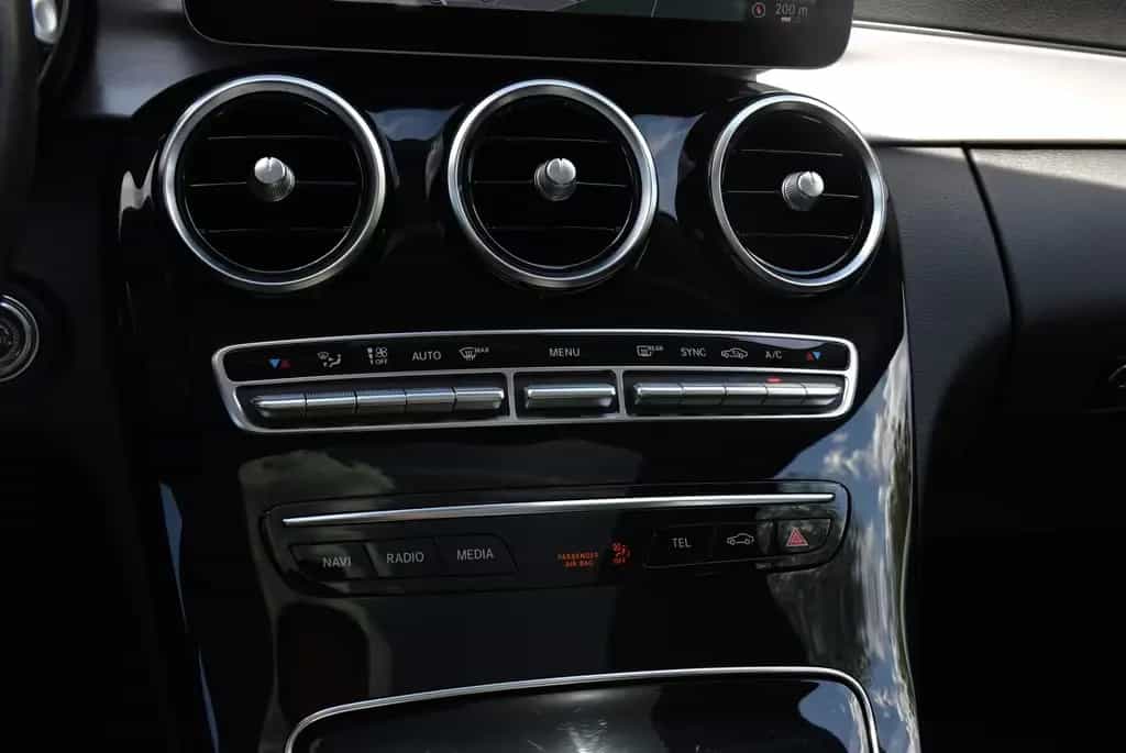 Mercedes-Benz C 180 CGI 9G LED/Panorama/Kamera/Navi/Sitzheiz. 02/2019-photo-21