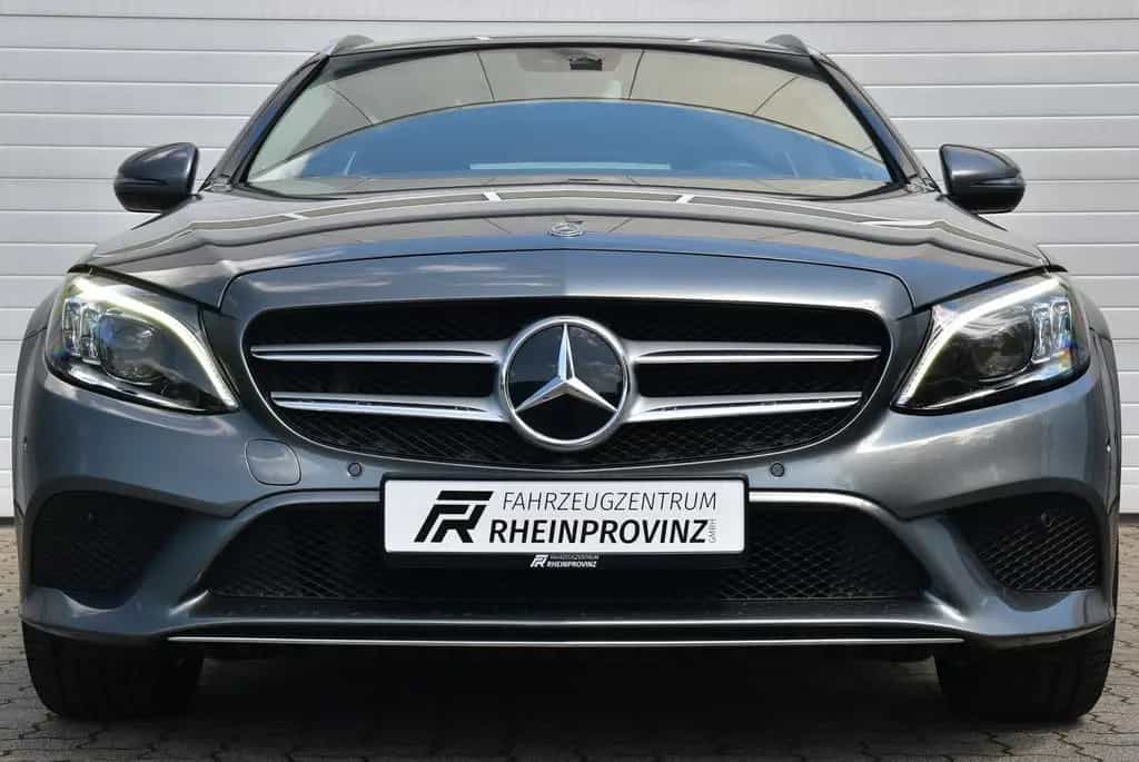 Mercedes-Benz C 180 CGI 9G LED/Panorama/Kamera/Navi/Sitzheiz. 02/2019-photo-28