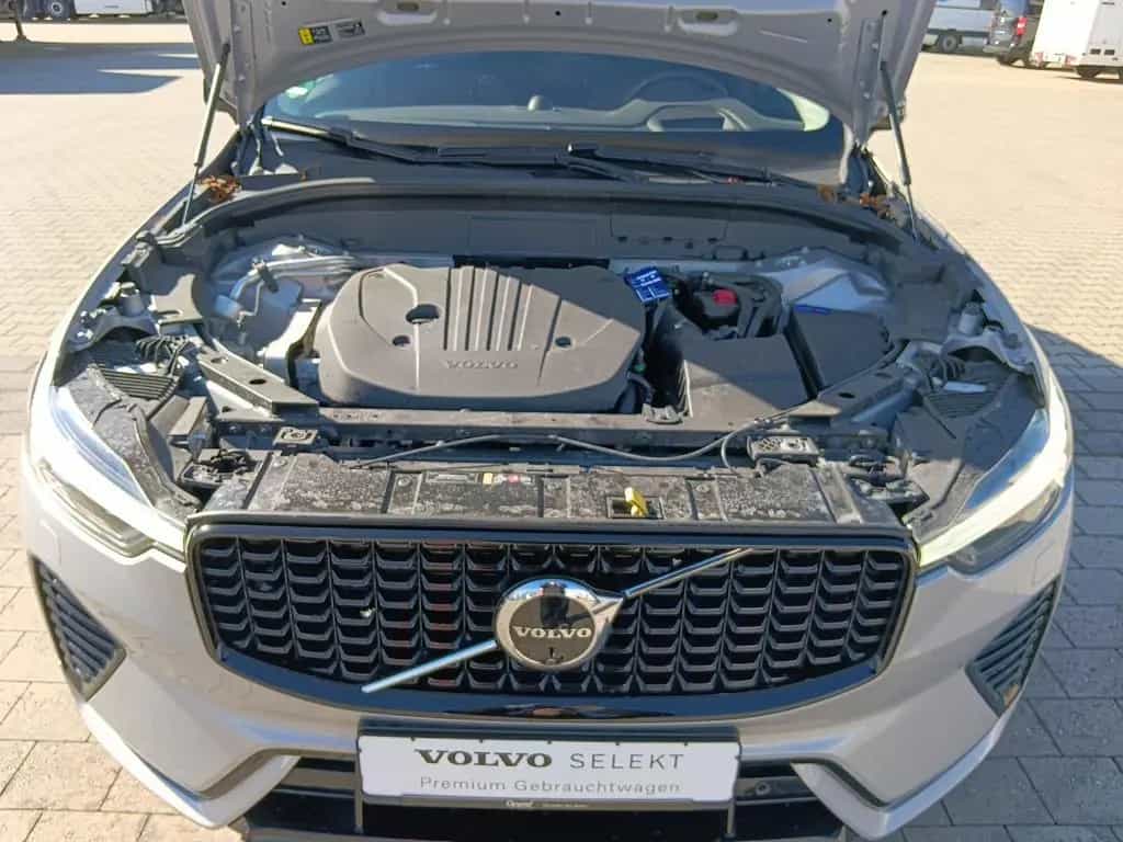 Volvo XC 60 B5 AWD Ultimate Dark 360° KAMERA+PANO-DACH 02/2024-photo-17
