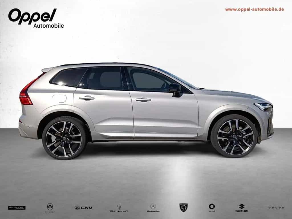 Volvo XC 60 B5 AWD Ultimate Dark 360° KAMERA+PANO-DACH 02/2024-photo-4
