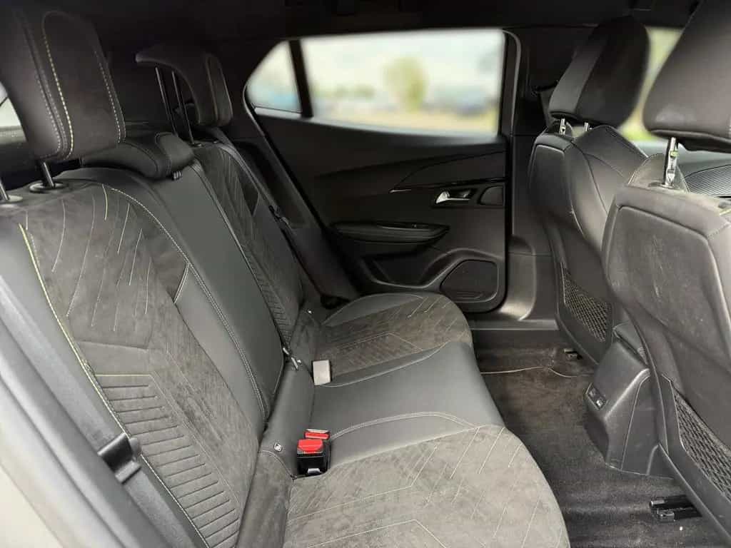 Peugeot 2008 GT 180° KAMERA+SITZHEIZUNG+MASSAGEFUNKTION 03/2024-photo-15