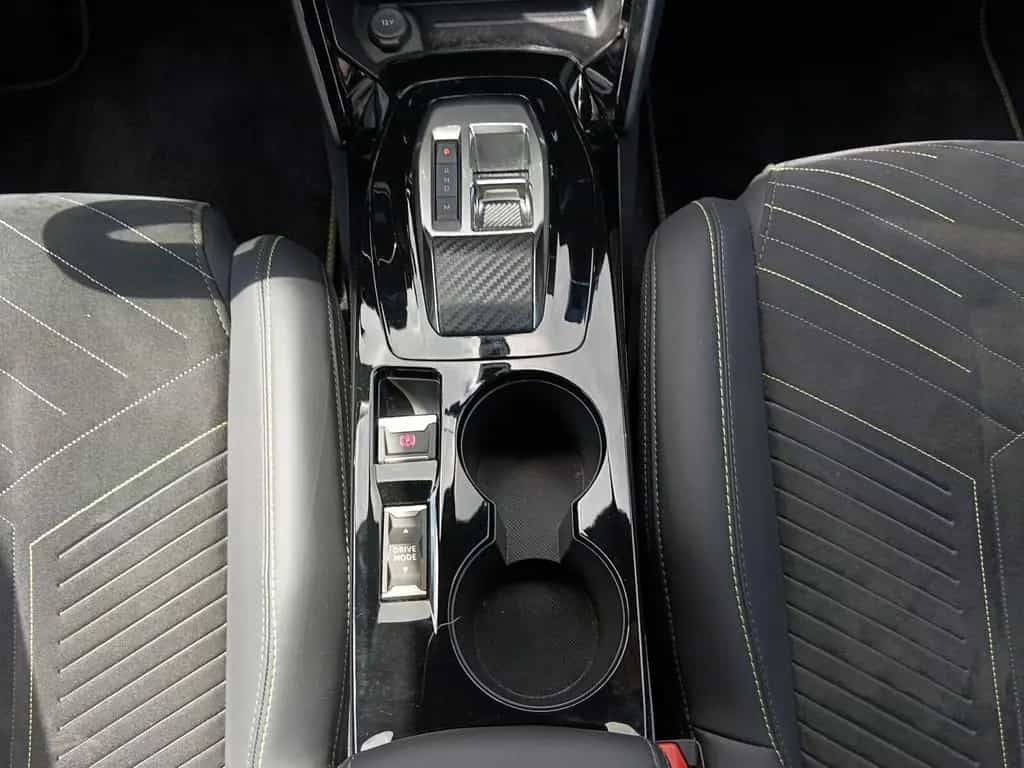 Peugeot 2008 GT SITZHEIZUNG+180° KAMERA+MASSAGEFUNKTION 04/2024-photo-10