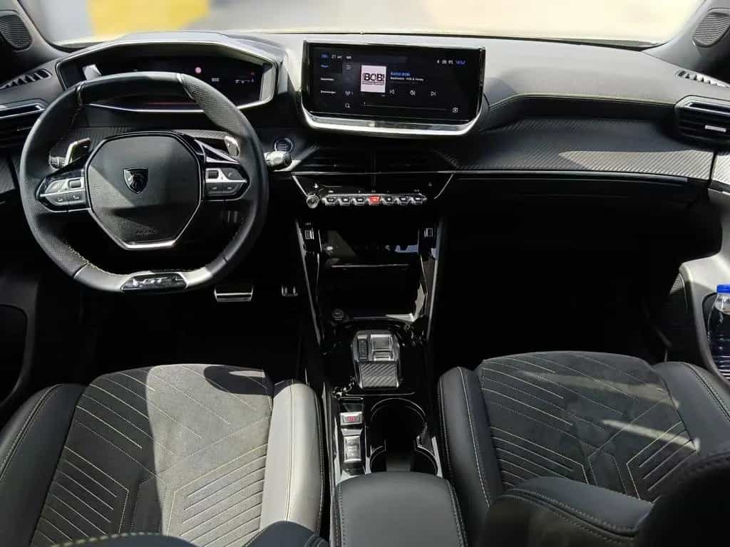 Peugeot 2008 GT SITZHEIZUNG+180° KAMERA+MASSAGEFUNKTION 04/2024-photo-9