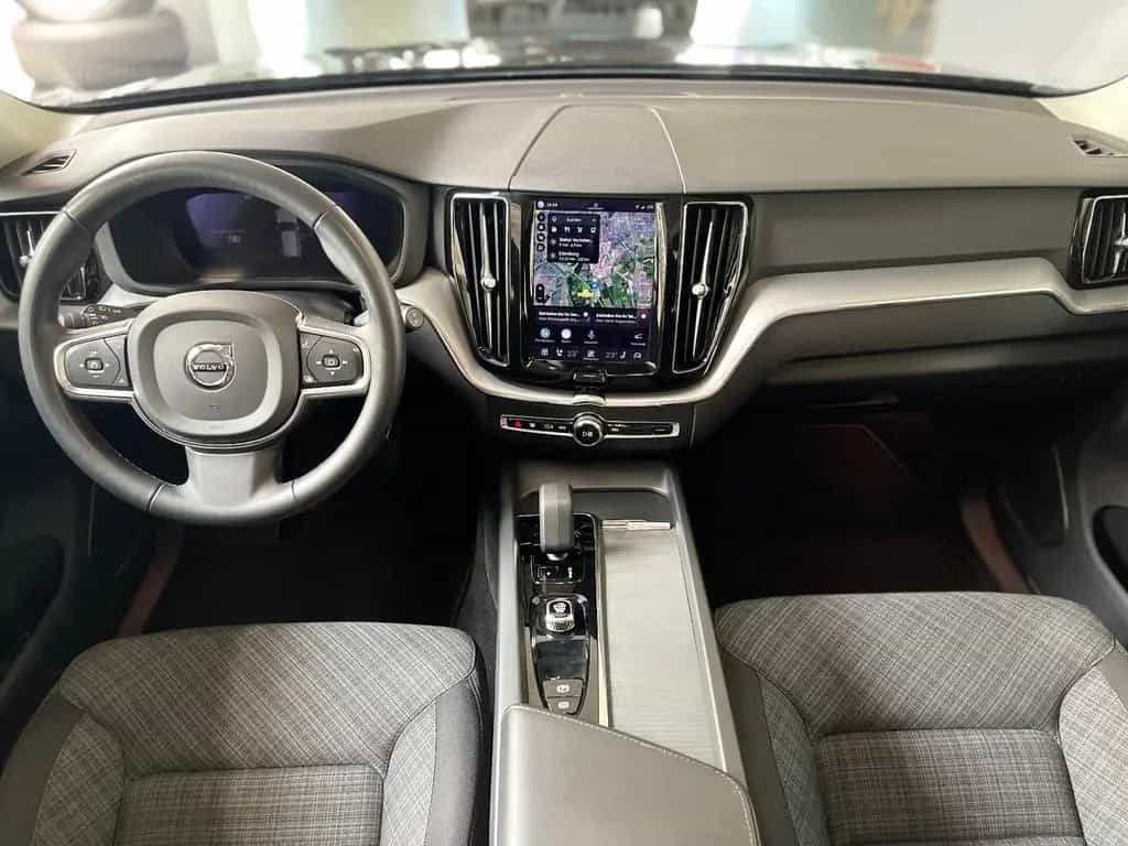 Volvo XC60 B4 Diesel Core Assistenz-Paket 01/2024-photo-10