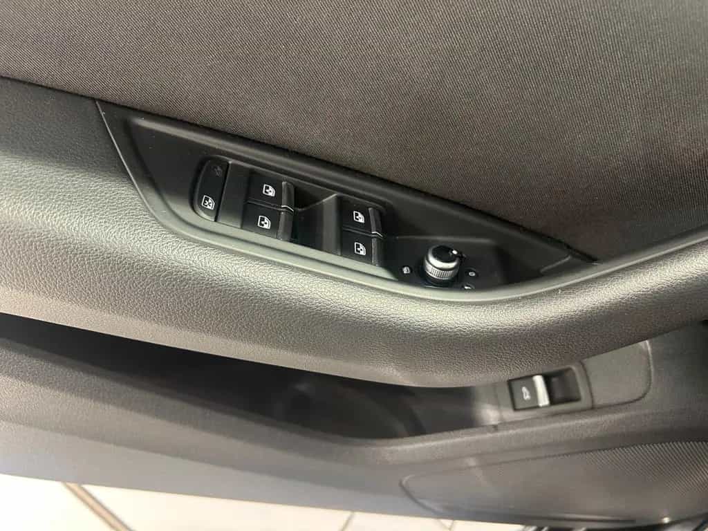 Audi A4 Avant 40TFSI S line Aut. ACC LED NAV+ SHZ VIR 01/2023-photo-11