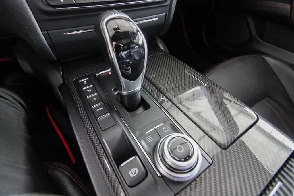 Maserati Ghibli S Q4/Bi-Xenon/Kamera/Schiebedach/H&K/SHZ 09/2016-photo-26