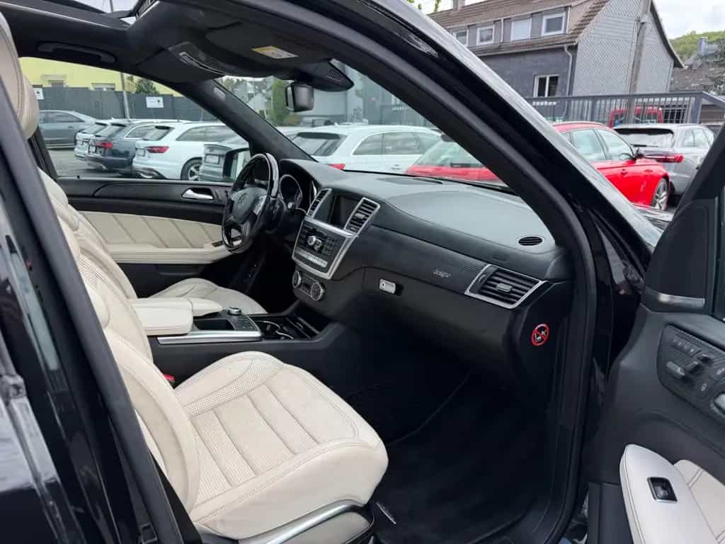 Mercedes-Benz GL 63 AMG 4Matic/PANO-DACH/7-SITZER 12/2014-photo-29