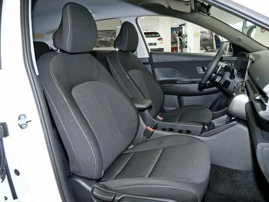 Hyundai Kona 1.6 TGDI DCT Trend Assistenzpaket elek Heck 11/2024-photo-2