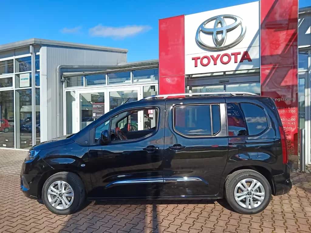 Toyota Proace City Team D L1 *8fach Bereift* 06/2022-photo-1