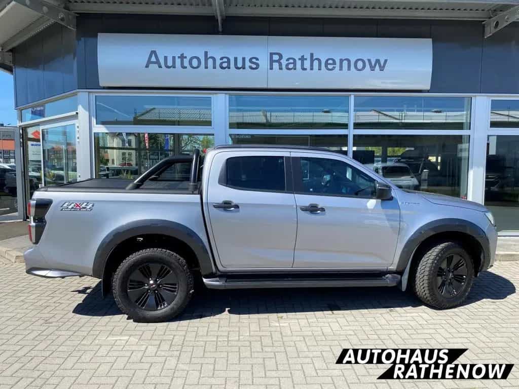 Isuzu D-Max Double Cab 4WD V-CROSS  Leder*LED*Mehrzone 04/2021-photo-3