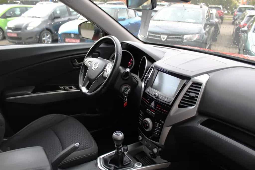 Ssangyong Tivoli 1.6 FLOW 2WD Navi Klima Kamera 08/2019-photo-23