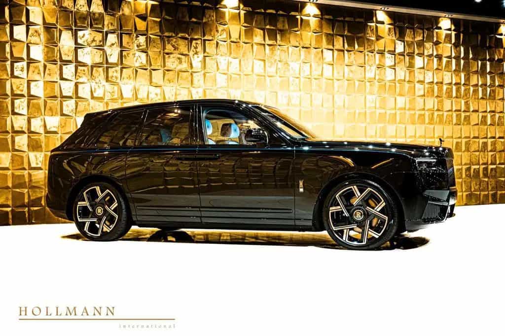 Rolls-Royce Cullinan SERIES II +BLACK BADGE+LOUNGE SEATS null-photo-1