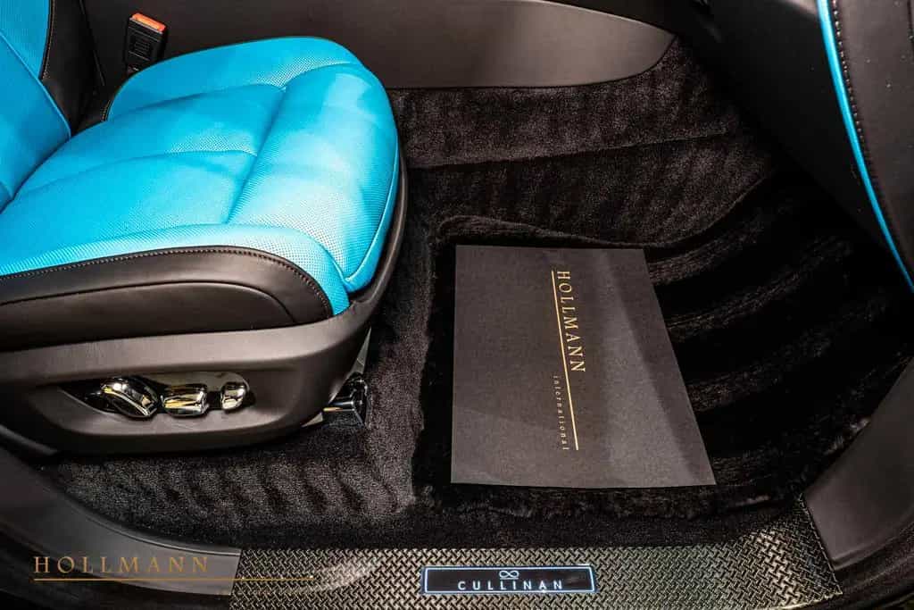 Rolls-Royce Cullinan SERIES II +BLACK BADGE+LOUNGE SEATS null-photo-14