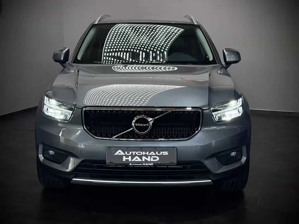 Volvo XC40 Momentum*AWD*VIRTUAL*LHZ*PARK PRO*1.HAND* 10/2018-photo-2