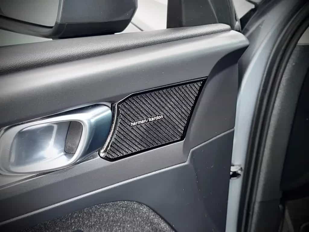 Volvo XC40 Momentum*AWD*VIRTUAL*LHZ*PARK PRO*1.HAND* 10/2018-photo-9