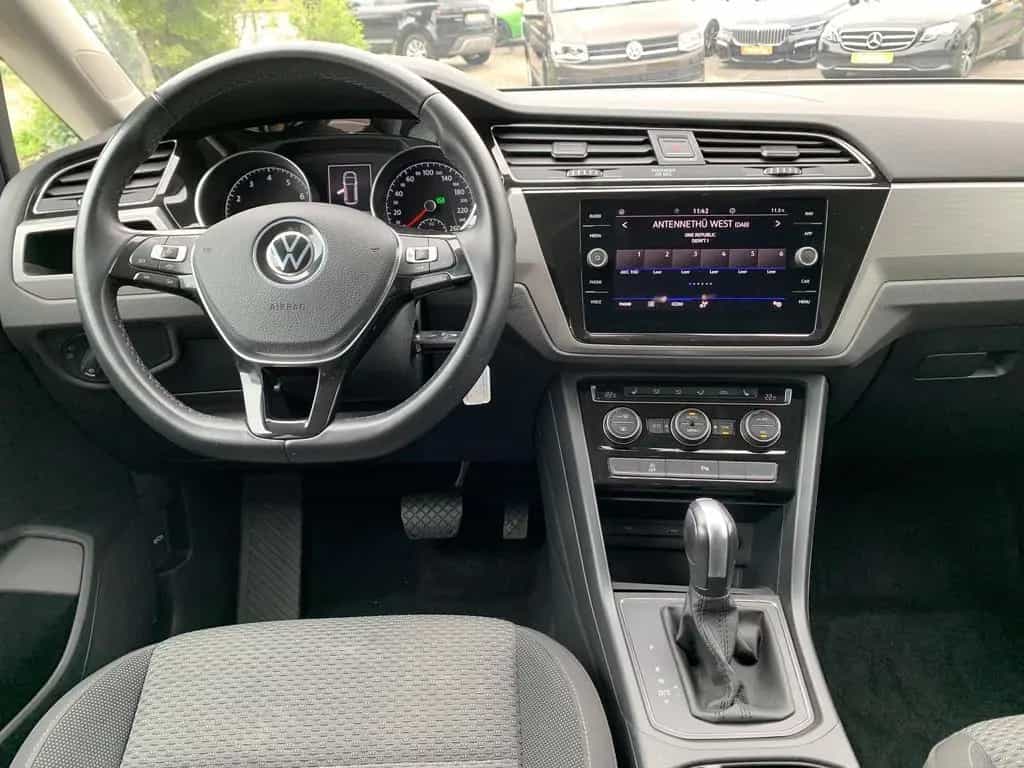 Volkswagen Touran 1.5TSI DSG 7-Sitzer ACC+3Z-Klima+Sitzhzg 10/2020-photo-12