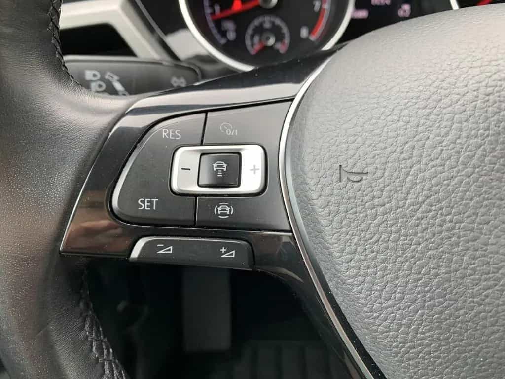 Volkswagen Touran 1.5TSI DSG 7-Sitzer ACC+3Z-Klima+Sitzhzg 10/2020-photo-17