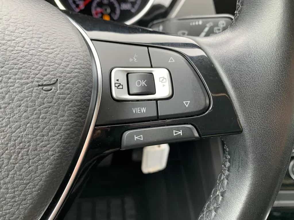 Volkswagen Touran 1.5TSI DSG 7-Sitzer ACC+3Z-Klima+Sitzhzg 10/2020-photo-18