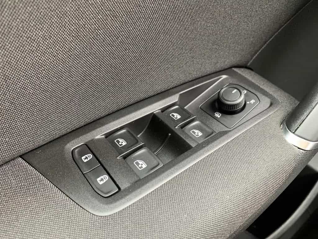 Volkswagen Touran 1.5TSI DSG 7-Sitzer ACC+3Z-Klima+Sitzhzg 10/2020-photo-25