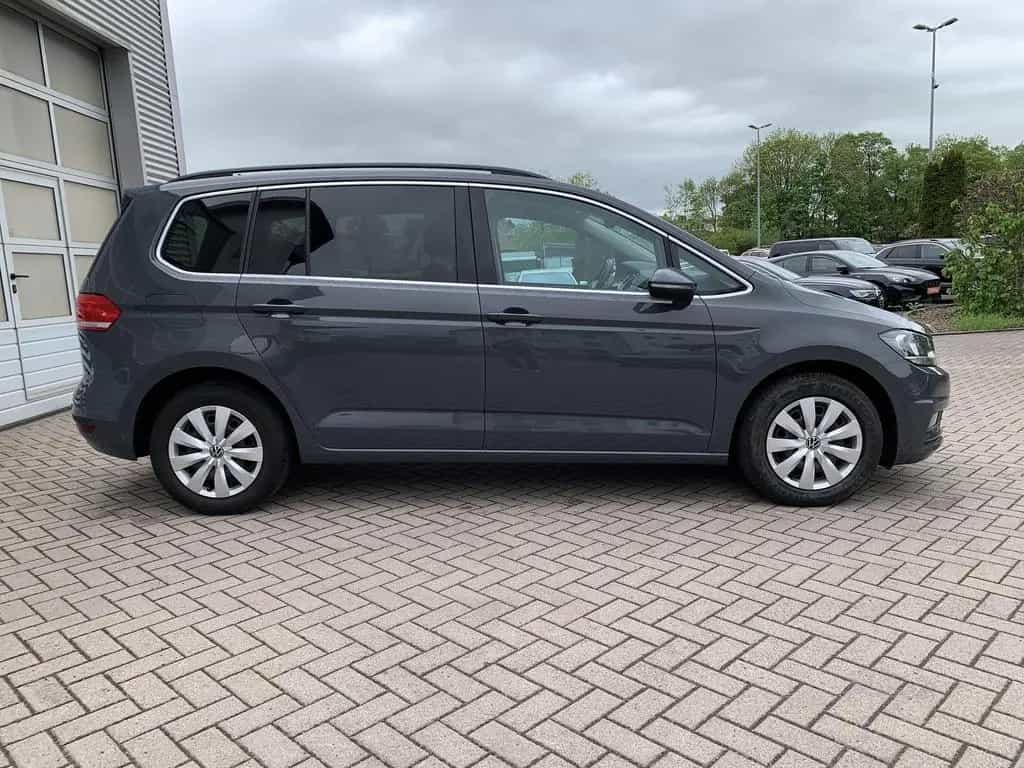 Volkswagen Touran 1.5TSI DSG 7-Sitzer ACC+3Z-Klima+Sitzhzg 10/2020-photo-3