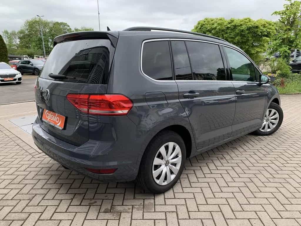 Volkswagen Touran 1.5TSI DSG 7-Sitzer ACC+3Z-Klima+Sitzhzg 10/2020-photo-4