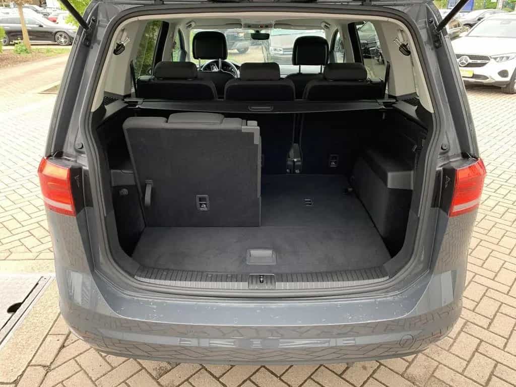 Volkswagen Touran 1.5TSI DSG 7-Sitzer ACC+3Z-Klima+Sitzhzg 10/2020-photo-5